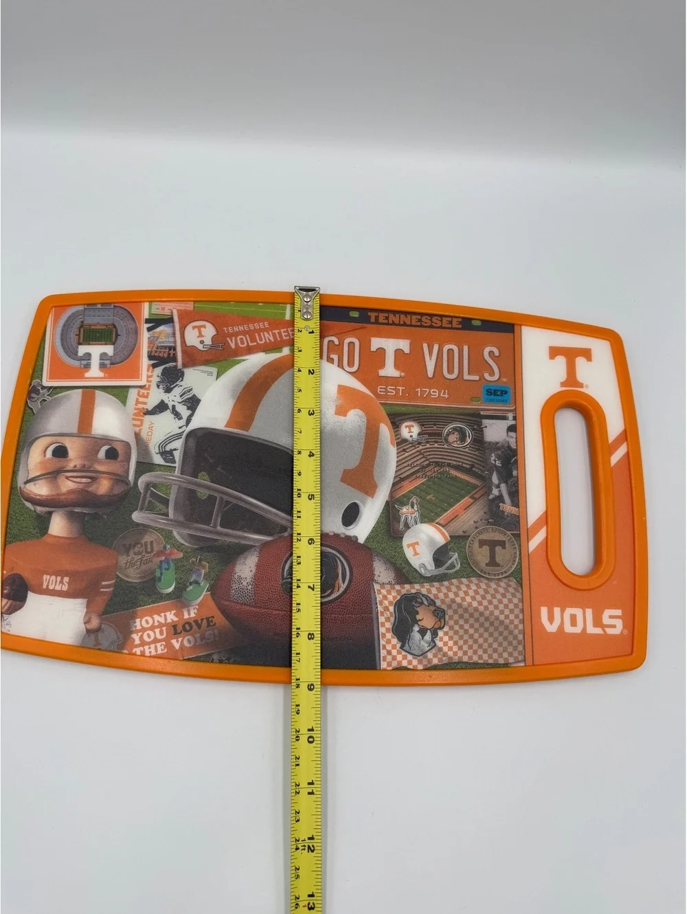 NWOT Tennessee Volunteers Plastic Cutting Board